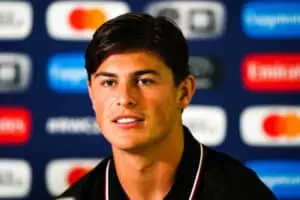 Louis Rees-Zammit sets out his ambitions with Bristol: “He wants to be the best in the world in his position”