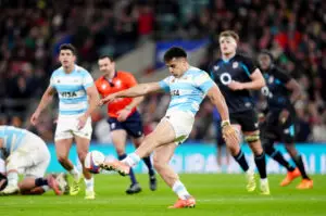 Why Tomas Albornoz’s mouthguard went off