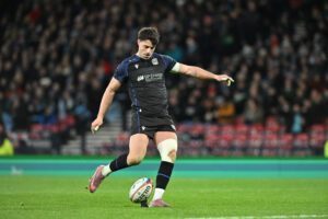 Adam Hastings joins three of his compatriots at Montpellier