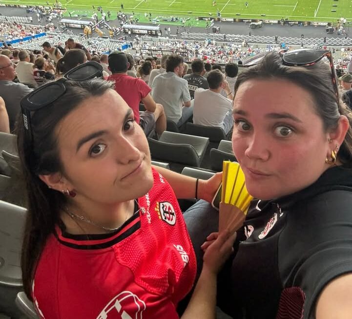 It’s Rugby followed the journey of Julie and Laetitia, rugby players and Toulouse supporters
