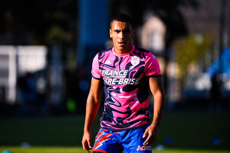 “I don’t overthink things”: getting to know Thibaut Motassi, Stade Français’ promising number 9