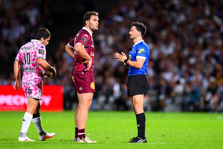 Why Penaud was sin-binned for knocking the ball backwards