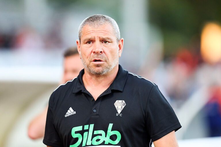 Didier Casadeï (Périgueux) hits out at the fixture calendar