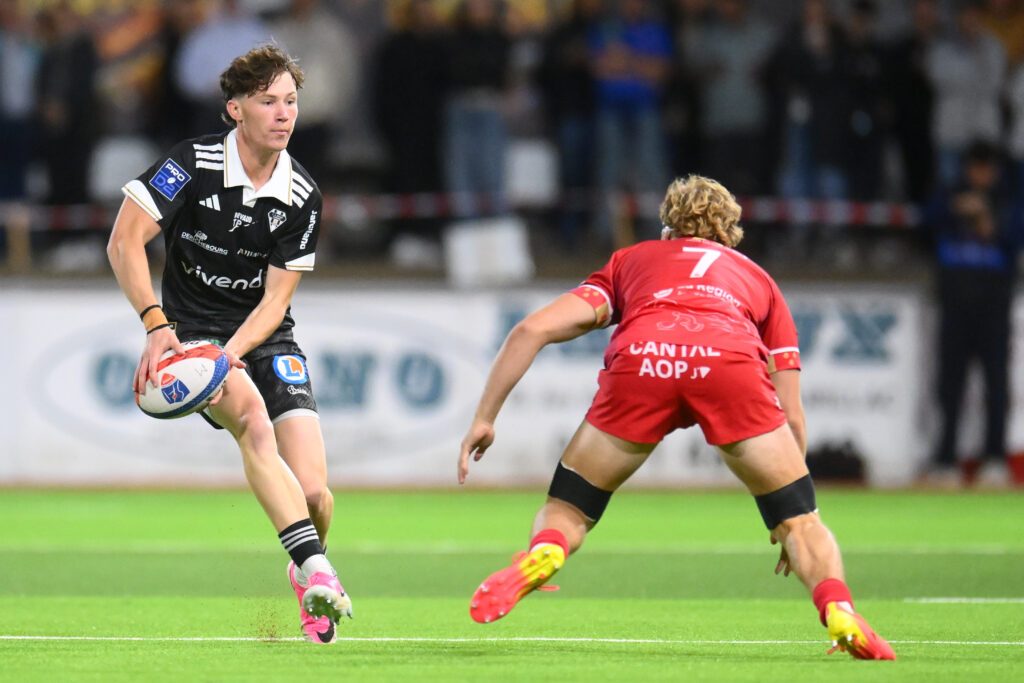 Leny Broncan wearing Brive's shirt during his Pro D2 debut against Aurillac